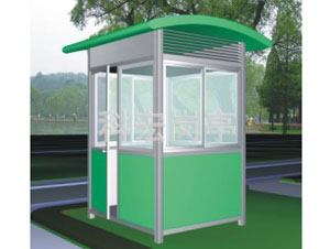 鋁合金崗?fù)?></div>特點(diǎn)<br>材質(zhì)輕便：鋁合金的密度較小，重量相對(duì)較輕，便于搬運(yùn)和安裝，同時(shí)也降低了對(duì)安裝基礎(chǔ)的要求。<br>堅(jiān)固耐用：具有較高的強(qiáng)度和硬度，能夠承受一定的外力沖擊，且不易變形，可抵御風(fēng)吹、日曬、雨淋等自然環(huán)境的侵蝕。<br>耐腐蝕：鋁合金表面會(huì)形成一層自然氧化膜，具有良好的耐腐蝕性，不易生銹，即使在潮濕或酸堿等惡劣環(huán)境中也能保持較好的性能，延長(zhǎng)了崗?fù)さ氖褂脡勖?br>外觀美觀：鋁合金材質(zhì)可以進(jìn)行多種表面處理，如氧化、噴涂、電泳等，使其具有豐富的顏色和光澤度，能夠滿足不同客戶的個(gè)性化需求，與周邊環(huán)境相融合，提升整體美觀度。<br>密封性好：鋁合金崗?fù)さ拈T(mén)窗等部位采用優(yōu)質(zhì)的密封材料，能夠有效防止雨水、灰塵、蚊蟲(chóng)等進(jìn)入室內(nèi)，提供一個(gè)舒適、整潔的工作環(huán)境。<br>節(jié)能環(huán)保：鋁合金具有良好的隔熱和隔音性能，能夠減少室內(nèi)熱量的散失和外界噪音的傳入，降低能源消耗，提高工作環(huán)境的舒適度。<br>應(yīng)用場(chǎng)景<br>小區(qū)物業(yè)：用于小區(qū)出入口的安保值班，對(duì)進(jìn)出人員和車輛進(jìn)行登記、檢查，保障小區(qū)居民的安全和生活秩序。<br>工廠企業(yè)：可設(shè)置在工廠大門(mén)、倉(cāng)庫(kù)門(mén)口等位置，用于管理員工和外來(lái)人員的進(jìn)出，以及貨物的檢查和登記，維護(hù)工廠的生產(chǎn)秩序和安全。<br>停車場(chǎng)：作為停車場(chǎng)的收費(fèi)崗?fù)せ蚬芾韻復(fù)?，?shí)現(xiàn)車輛的進(jìn)出管理、停車收費(fèi)、車位引導(dǎo)等功能，提高停車場(chǎng)的運(yùn)營(yíng)效率。<br>景區(qū)公園：用于景區(qū)的售票、檢票、咨詢服務(wù)等，為游客提供便利，同時(shí)也可以作為景區(qū)工作人員的休息和辦公場(chǎng)所，提升景區(qū)的服務(wù)質(zhì)量。<br>學(xué)校：安裝在學(xué)校門(mén)口，用于保安人員值班，保障校園安全，對(duì)進(jìn)出校園的人員和車輛進(jìn)行管控，維護(hù)學(xué)校的正常教學(xué)秩序。<br>定制服務(wù)<br>尺寸定制：廠家可以根據(jù)客戶的實(shí)際需求，提供不同尺寸的崗?fù)ざㄖ品?wù)，確保崗?fù)づc現(xiàn)場(chǎng)環(huán)境相協(xié)調(diào)，滿足不同使用場(chǎng)景的空間要求。<br>功能定制：除了基本的值班功能外，還可以根據(jù)客戶需求增加監(jiān)控設(shè)備、照明設(shè)備、空調(diào)、通風(fēng)系統(tǒng)、取暖設(shè)備等附加功能，提高崗?fù)さ膶?shí)用性和舒適度。<br>外觀定制：可根據(jù)客戶的喜好和周邊環(huán)境的風(fēng)格，對(duì)崗?fù)さ耐庥^進(jìn)行定制設(shè)計(jì)，包括顏色、造型、材質(zhì)搭配等，使其與周圍環(huán)境相得益彰，展現(xiàn)出獨(dú)特的個(gè)性和品味。<br>維護(hù)保養(yǎng)<br>定期清潔：定期使用柔軟的布料擦拭崗?fù)け砻?，去除灰塵和污垢，保持崗?fù)さ恼麧嵜烙^。對(duì)于頑固污漬，可以使用溫和的清潔劑進(jìn)行清洗，但要避免使用強(qiáng)酸、強(qiáng)堿等腐蝕性物質(zhì)。<br>檢查結(jié)構(gòu)：定期檢查崗?fù)さ慕Y(jié)構(gòu)是否穩(wěn)固，包括門(mén)窗的開(kāi)合是否順暢、鎖具是否正常、框架是否有松動(dòng)或變形等情況。如有問(wèn)題，應(yīng)及時(shí)修復(fù)或更換損壞的部件。<br>防腐處理：雖然鋁合金本身具有一定的耐腐蝕性，但在惡劣環(huán)境下，如海邊、化工廠附近等，仍需進(jìn)行額外的防腐處理，如噴涂防腐漆等，以延長(zhǎng)崗?fù)さ氖褂脡勖?br>保養(yǎng)五金件：定期對(duì)崗?fù)さ奈褰鸺?，如合?yè)、拉手、鎖具等進(jìn)行保養(yǎng)，涂抹適量的潤(rùn)滑油，以保持其靈活性和使用壽命。<br><div style=